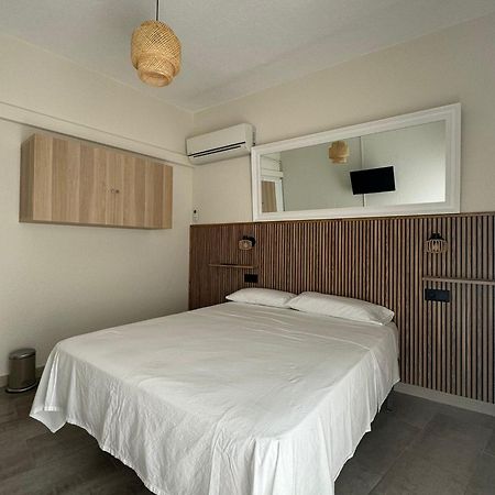 Hostal Restaurant Casa Comaulis La Vajol ภายนอก รูปภาพ