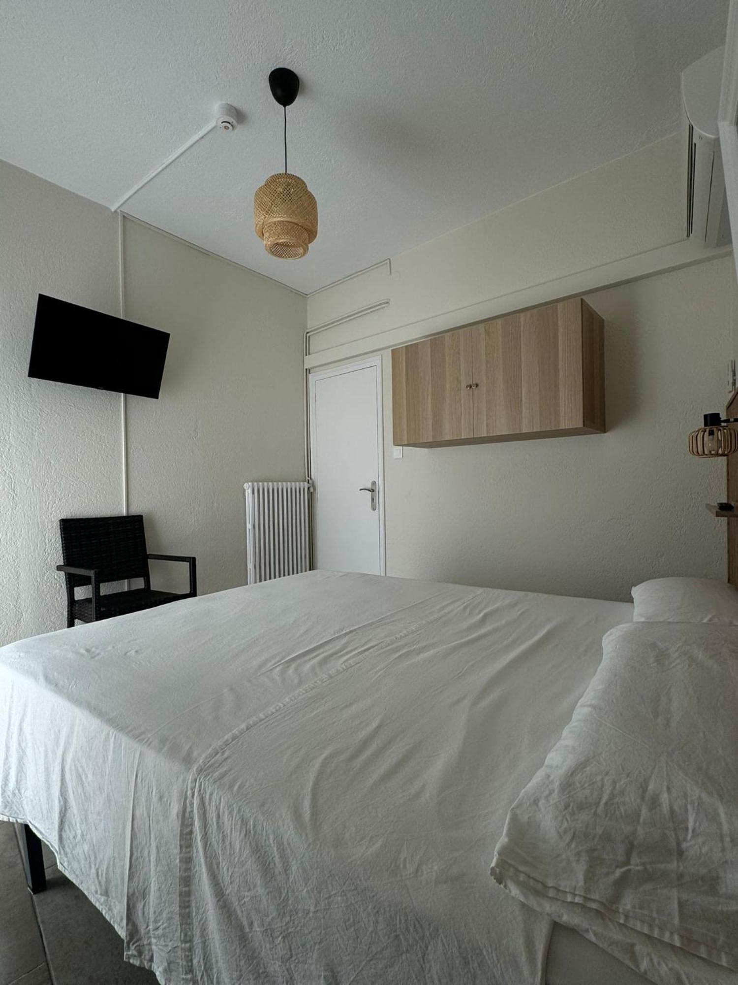 Hostal Restaurant Casa Comaulis La Vajol ภายนอก รูปภาพ