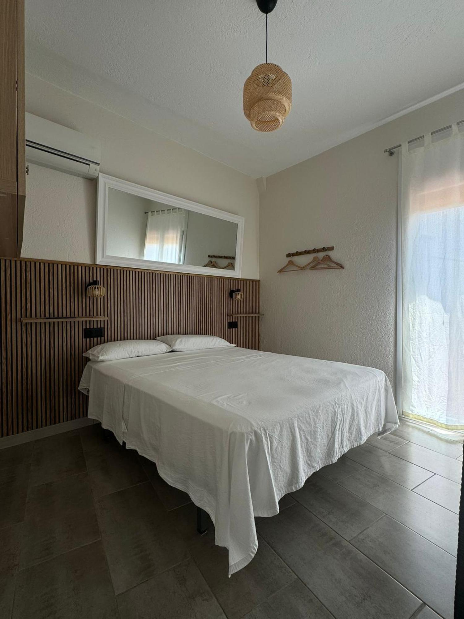 Hostal Restaurant Casa Comaulis La Vajol ภายนอก รูปภาพ