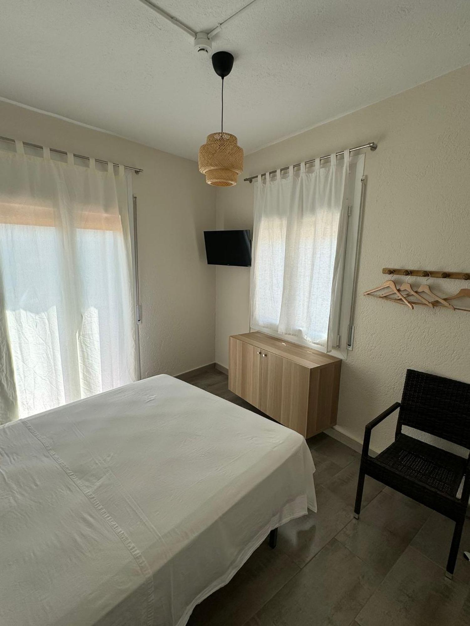 Hostal Restaurant Casa Comaulis La Vajol ภายนอก รูปภาพ